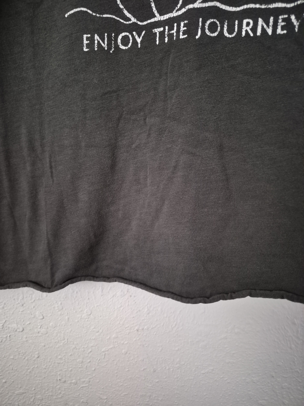 Anthropologie Charcoal Graphic Tee with 'Enjoy The Journey' Print Size S - Picture 5 of 7